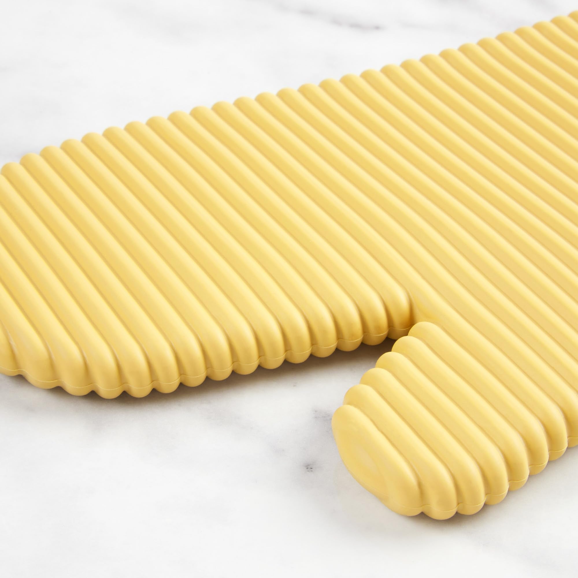 KITCHENAID Ribbed Soft Silicone Oven Mitt 2-Pack Set, 7.5"x13", Milkshake