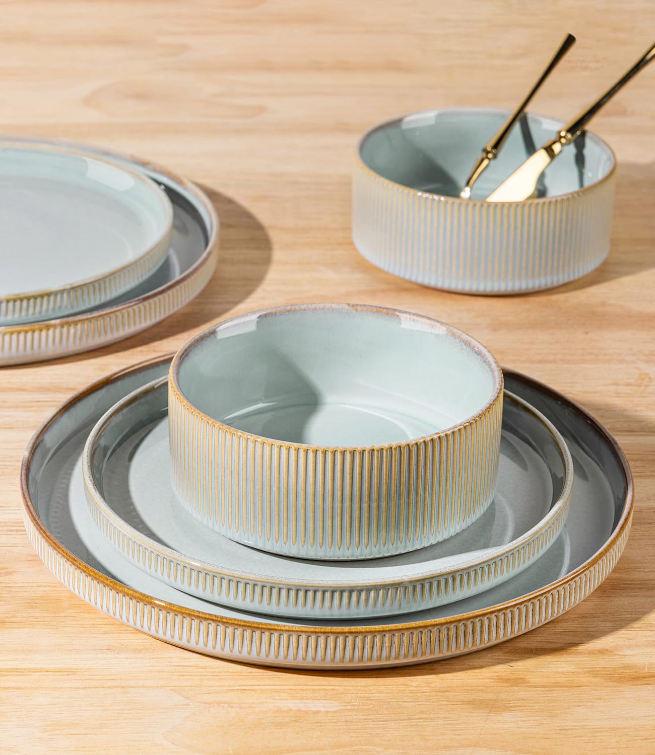 TheTerra Ceramic Dinnerware Sets for 4, 12 Pieces Porcelain Lightweight Speckled Plates and Bowls Sets, Scratch Resistant Dish Set, Oven & Microwave & Dishwasher Safe