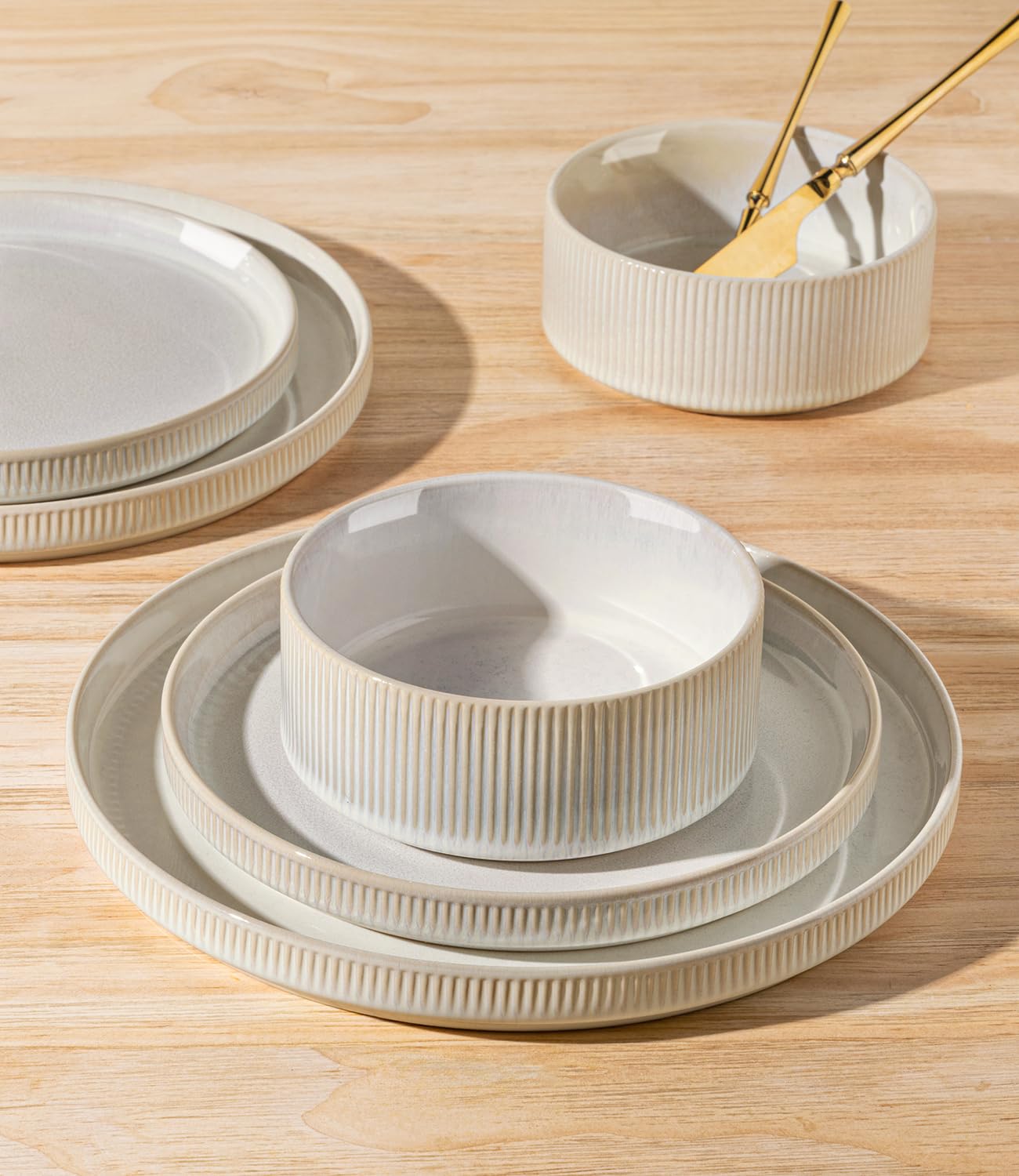 TheTerra Ceramic Dinnerware Sets for 4, 12 Pieces Porcelain Lightweight Speckled Plates and Bowls Sets, Scratch Resistant Dish Set, Oven & Microwave & Dishwasher Safe