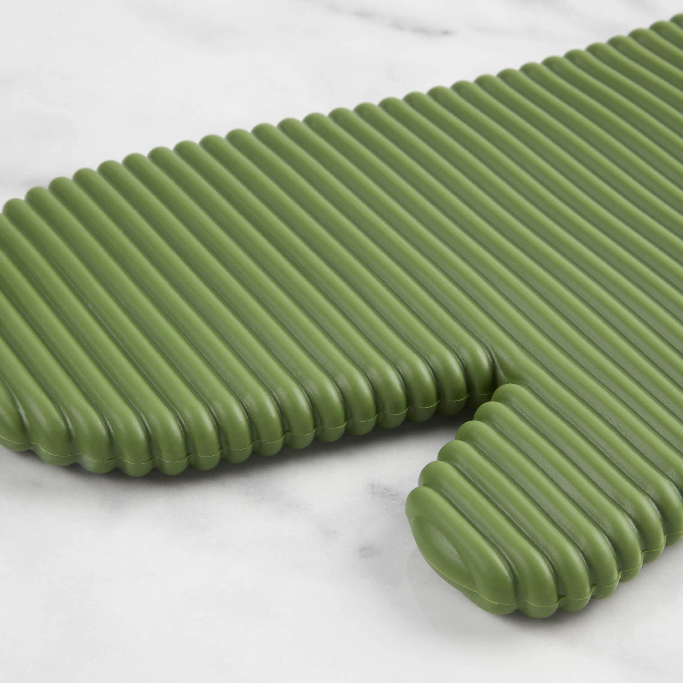 KITCHENAID Ribbed Soft Silicone Oven Mitt 2-Pack Set, 7.5"x13", Milkshake