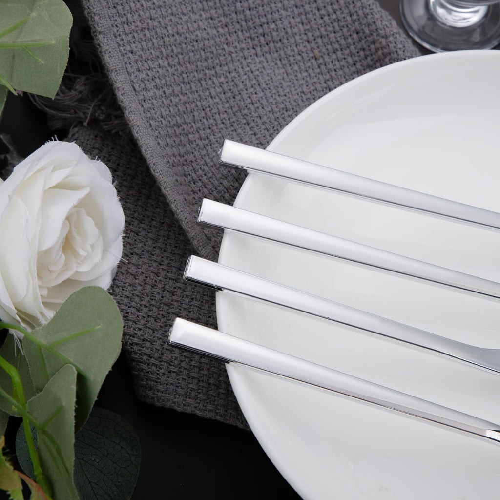 DaYammi 100Pcs Gold Plastic Spoons, Disposable Silverware, plastic Cutlery Heavy Duty Disposable Flatware Dinnerware Perfect for Dinner Parties, Gold disposable Spoons for Party Wedding Dinner