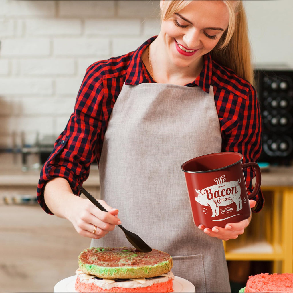 PGYARD Mini Bacon Grease Container With Strainer - 15OZ Enamel Grease Saver, Farmhouse Bacon Grease Keeper For Kitchen Fat Storage, Dishwasher Safe-Red