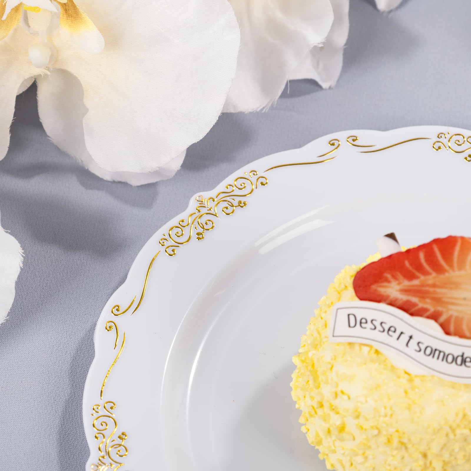 DaYammi 60PCS White Plastic Plates, Heavy Duty White Disposable Plates Premium 10inch Dinner Plates Hard Plastic Plates Disposable for Party Wedding Bridal Shower