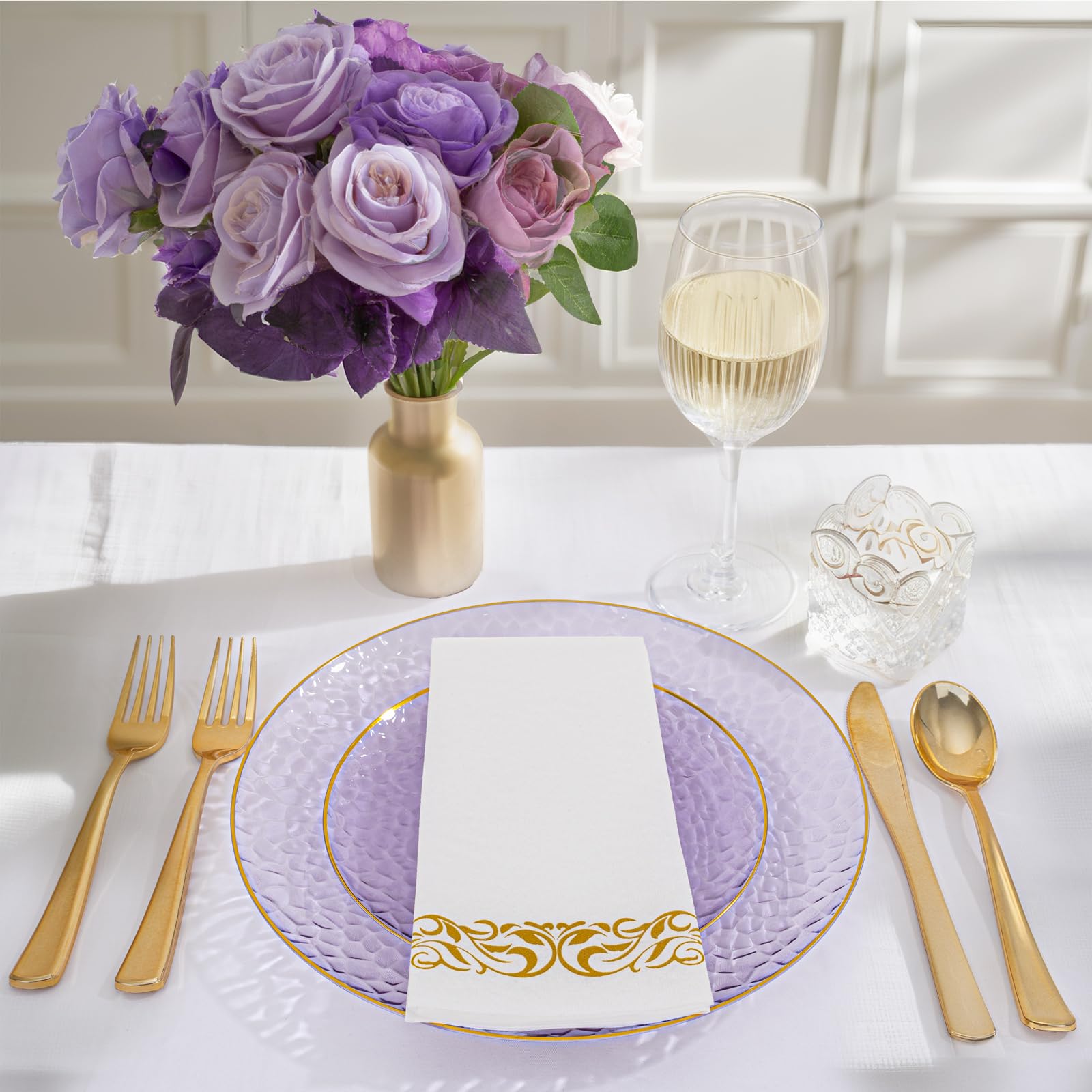DaYammi 350PCS Clear Gold Plastic Dinnerware Set for 50 Guests, Hammered Disposable Plates for Party, Include: 50 Dinner Plates, 50 Dessert Plates, 150 Gold Silverware, 50 Napkins, 50 Cups