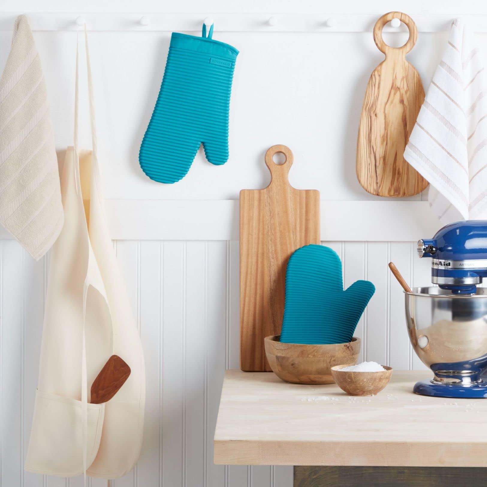 KITCHENAID Ribbed Soft Silicone Oven Mitt 2-Pack Set, 7.5"x13", Milkshake