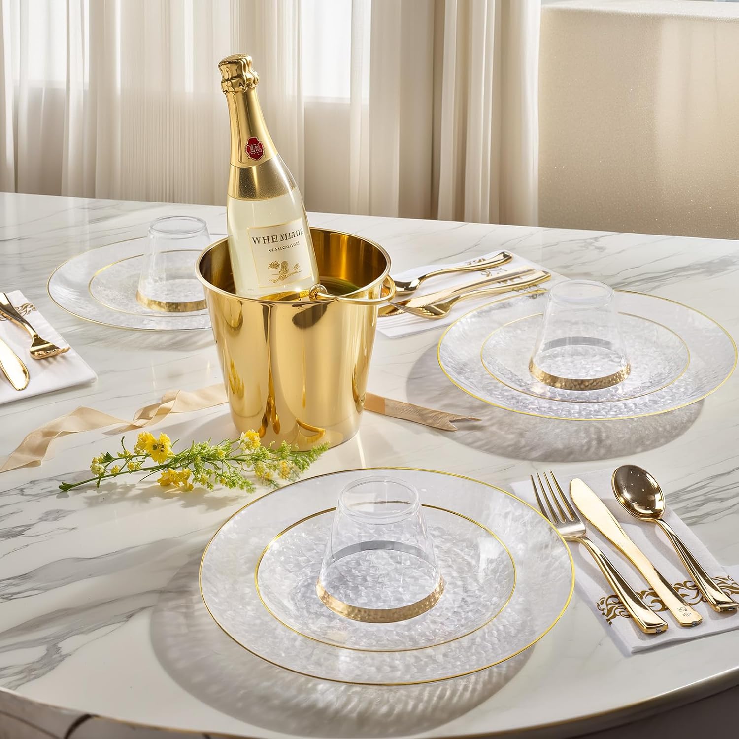 DaYammi 200Pcs Clear Plastic Plates,Clear Disposable Plates With Gold Rim,Heavy-duty Gold Plate,Hammered Party Plate Include 100 Dessert-Platos, 100 Dinner-Platos for Wedding, Party