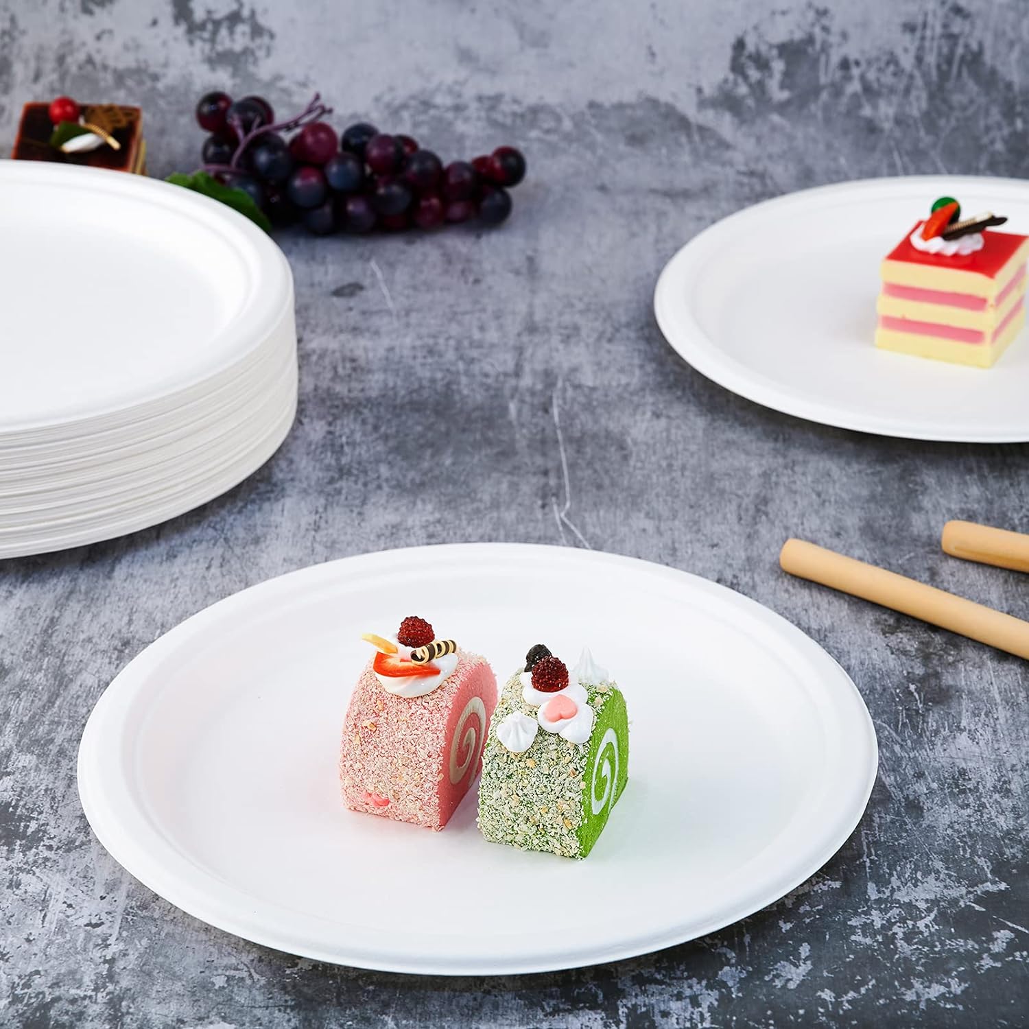 Vplus 150 Pack Compostable Disposable Paper Plates 10.25 inch and 270 Pack 12 oz Compostable Paper Cups