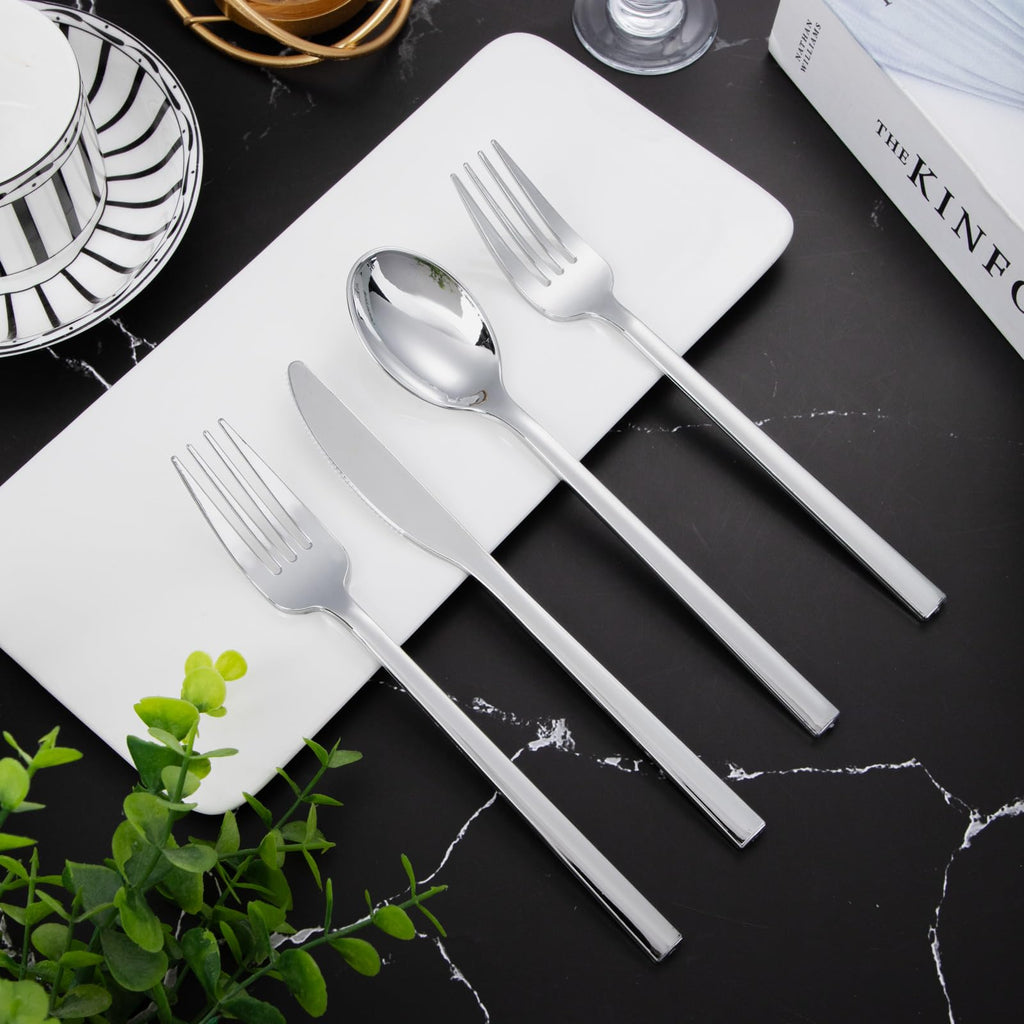 DaYammi 100Pcs Gold Plastic Spoons, Disposable Silverware, plastic Cutlery Heavy Duty Disposable Flatware Dinnerware Perfect for Dinner Parties, Gold disposable Spoons for Party Wedding Dinner