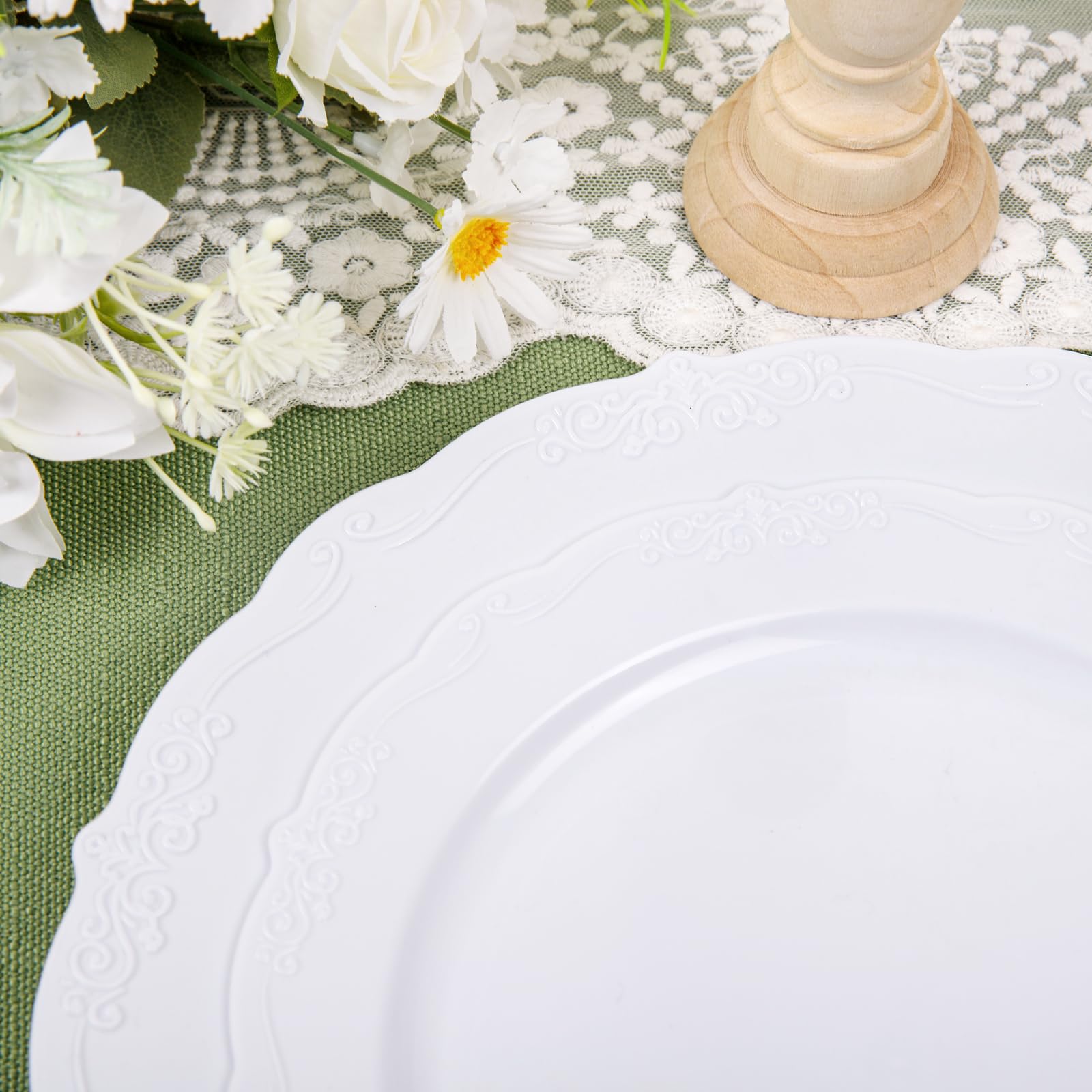 DaYammi 150Pcs Ivory Plastic Plates with Gold Rim,Disposable Plastic Plates Include 30 Dinner Plate,30 Salad Plate,30 Forks,30 Spoons,30 Knives,Ivory and Gold Plates for Party,Wedding,Mother's Day