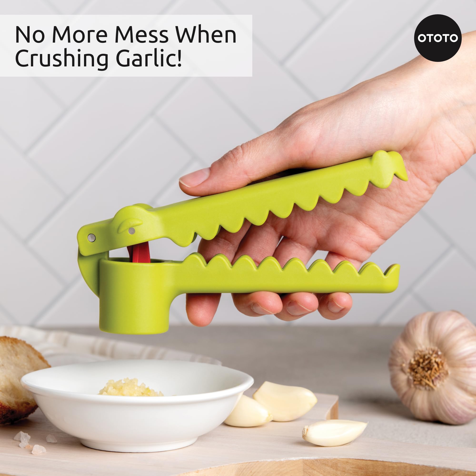 OTOTO Gracula Garlic Crusher, Garlic Mincer, Also for Ginger, Nuts, Chili, Herbs - Twist Top Mincer & Easy Squeeze Manual Press Peeler, Goth Gifts