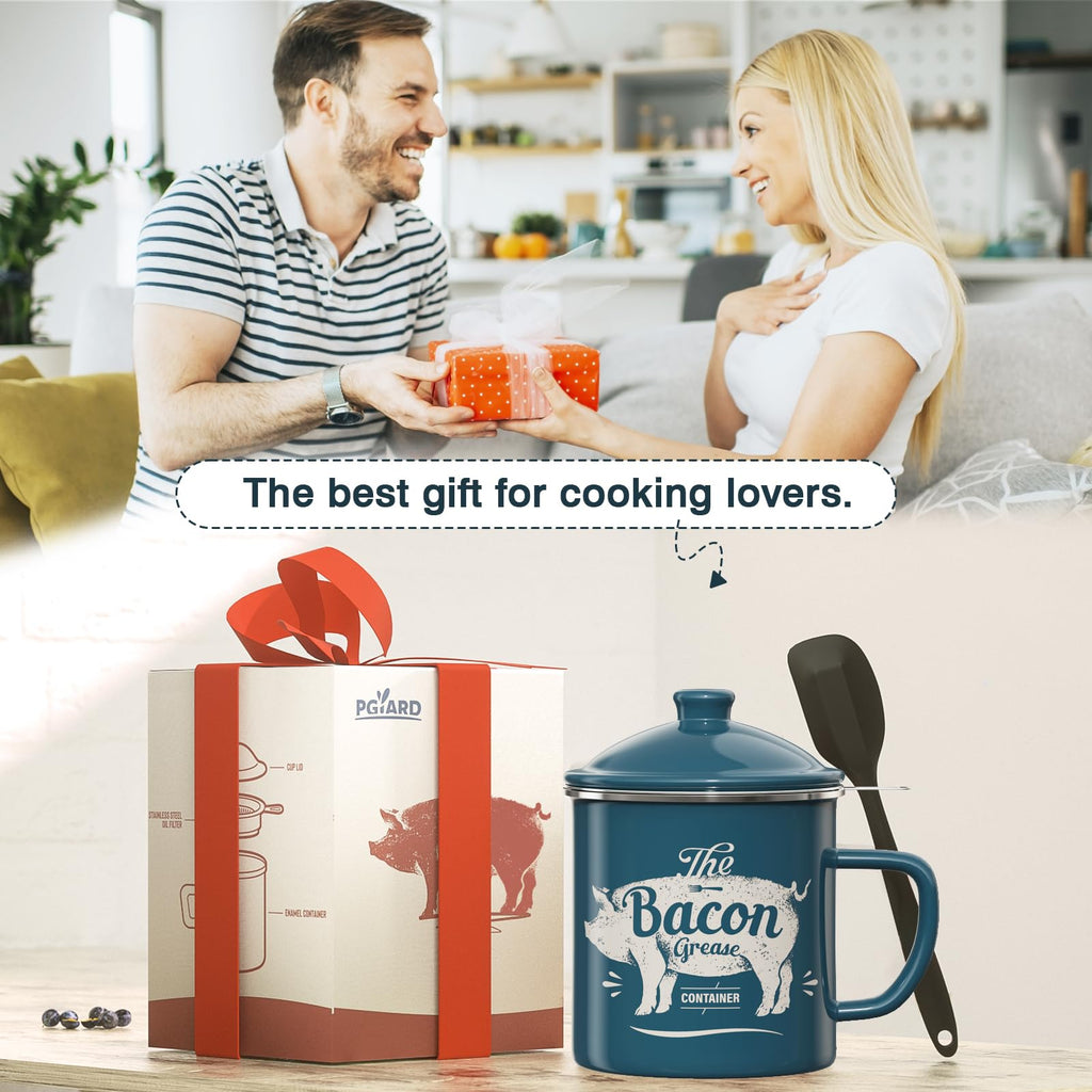 PGYARD Mini Bacon Grease Container With Strainer - 15OZ Enamel Grease Saver, Farmhouse Bacon Grease Keeper For Kitchen Fat Storage, Dishwasher Safe-Red