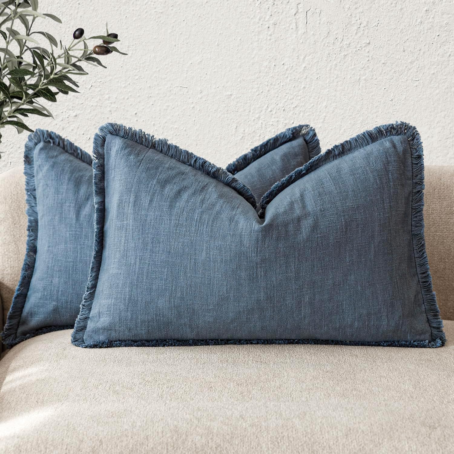 Foindtower Set of 2 Decorative Linen Fringe Throw Pillow Covers Cozy Boho Farmhouse Cushion Cover with Tassels Soft Accent Pillowcase for Couch Sofa Bed Living Room Home Decor,18×18 Inch,Navy Blue