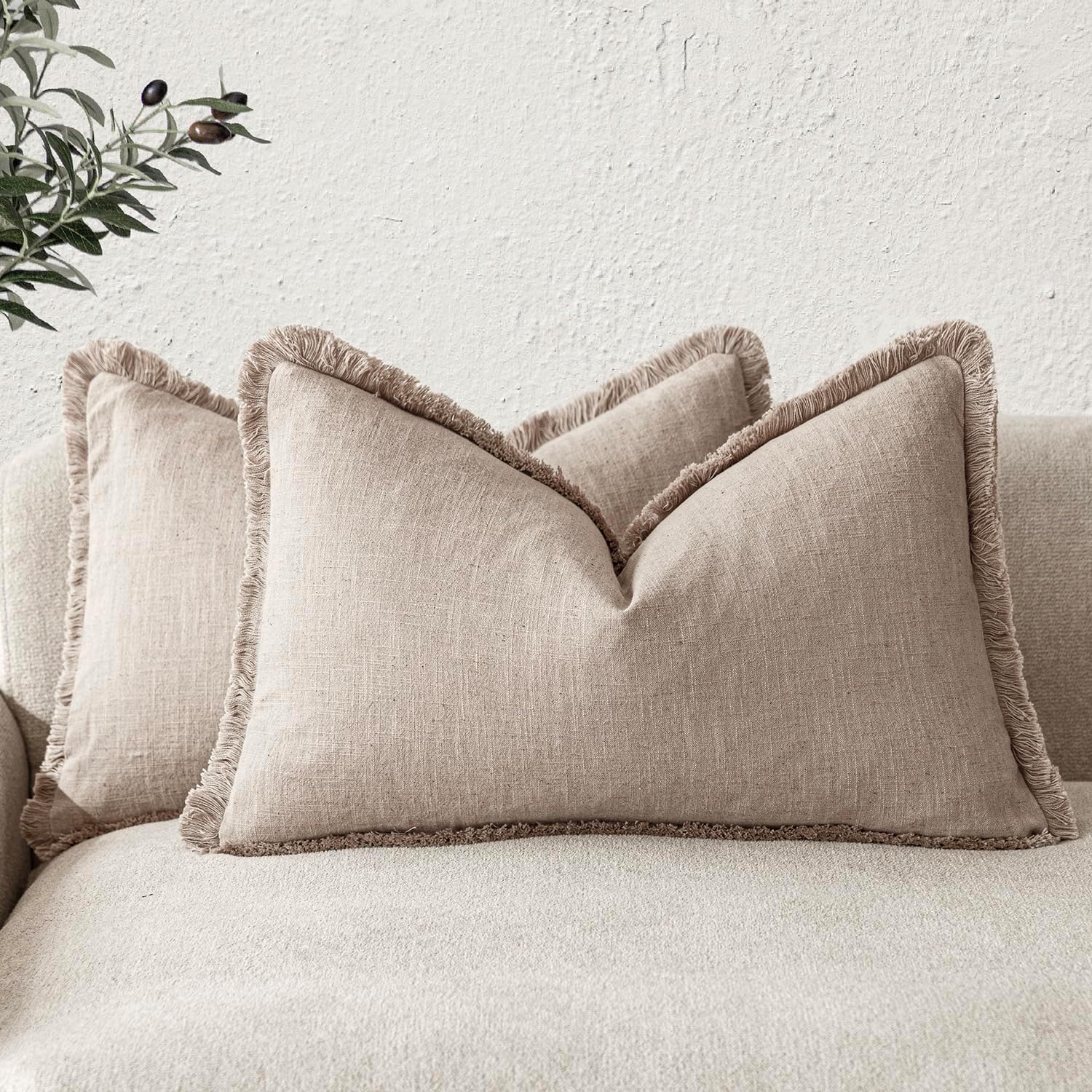Foindtower Set of 2 Decorative Linen Fringe Throw Pillow Covers Cozy Boho Farmhouse Cushion Cover with Tassels Soft Accent Pillowcase for Couch Sofa Bed Living Room Home Decor,18×18 Inch,Navy Blue