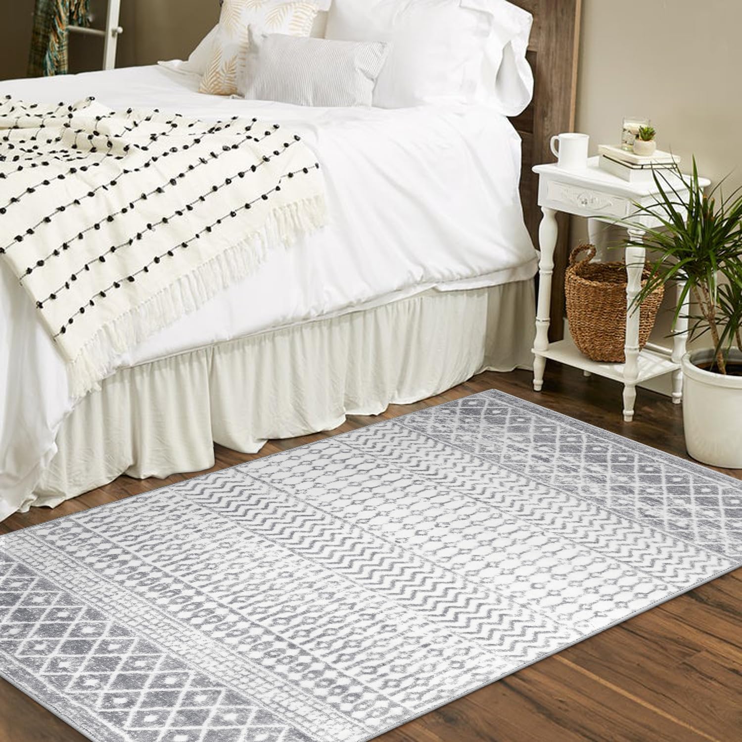 Moroccan Washable Rugs, 2x3 Light Grey Rug Non-Slip Small Distressed Entryway Rugs, Soft Low-Pile Bedroom Rug Indoor Doormat Carpet for Entryway Kitchen Bathroom