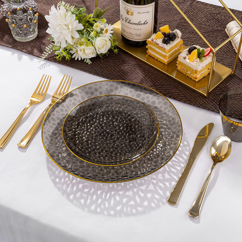 DaYammi 100 Pcs Clear Gold Plastic Plates, Hammered Party Plate, Fancy Plastic Plates Disposable Clear Disposable Dessert Platos, 7 Inch Heavy duty Plastic Dessert Platos for Party & Wedding