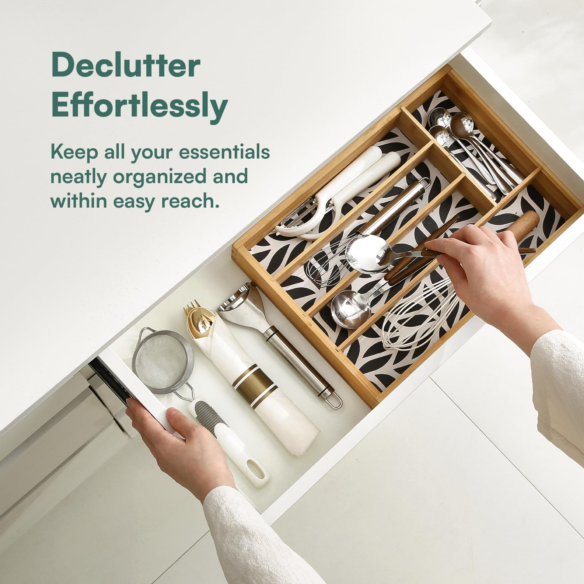 Silverware Organizer - Expandable Kitchen Drawer Organizer - Adjustable Kitchen Drawer Organizer for Utensils, Expandable to 22 Inches Wide, 10 Compartments, Silverware Tray for Drawer