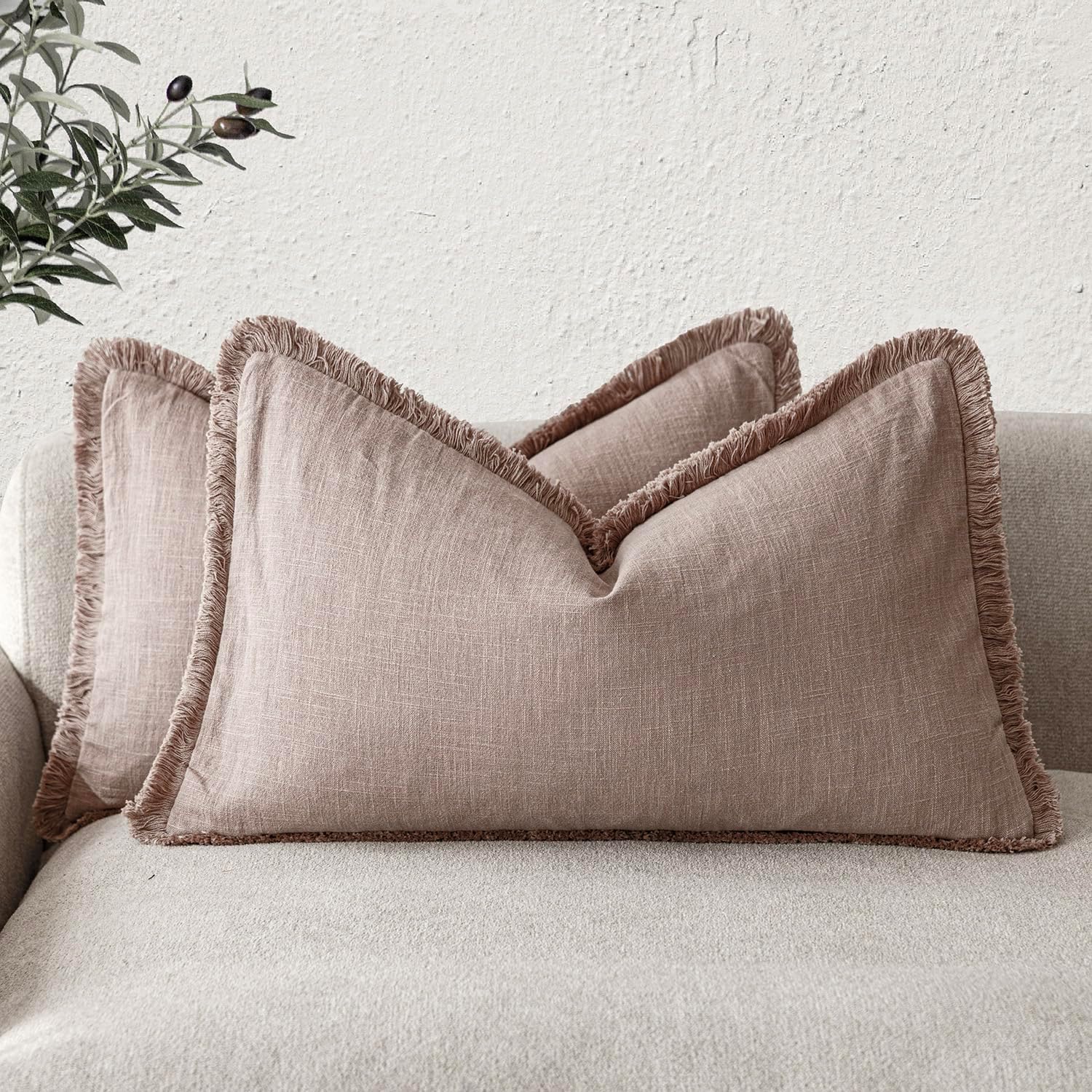 Foindtower Set of 2 Decorative Linen Fringe Throw Pillow Covers Cozy Boho Farmhouse Cushion Cover with Tassels Soft Accent Pillowcase for Couch Sofa Bed Living Room Home Decor,18×18 Inch,Navy Blue