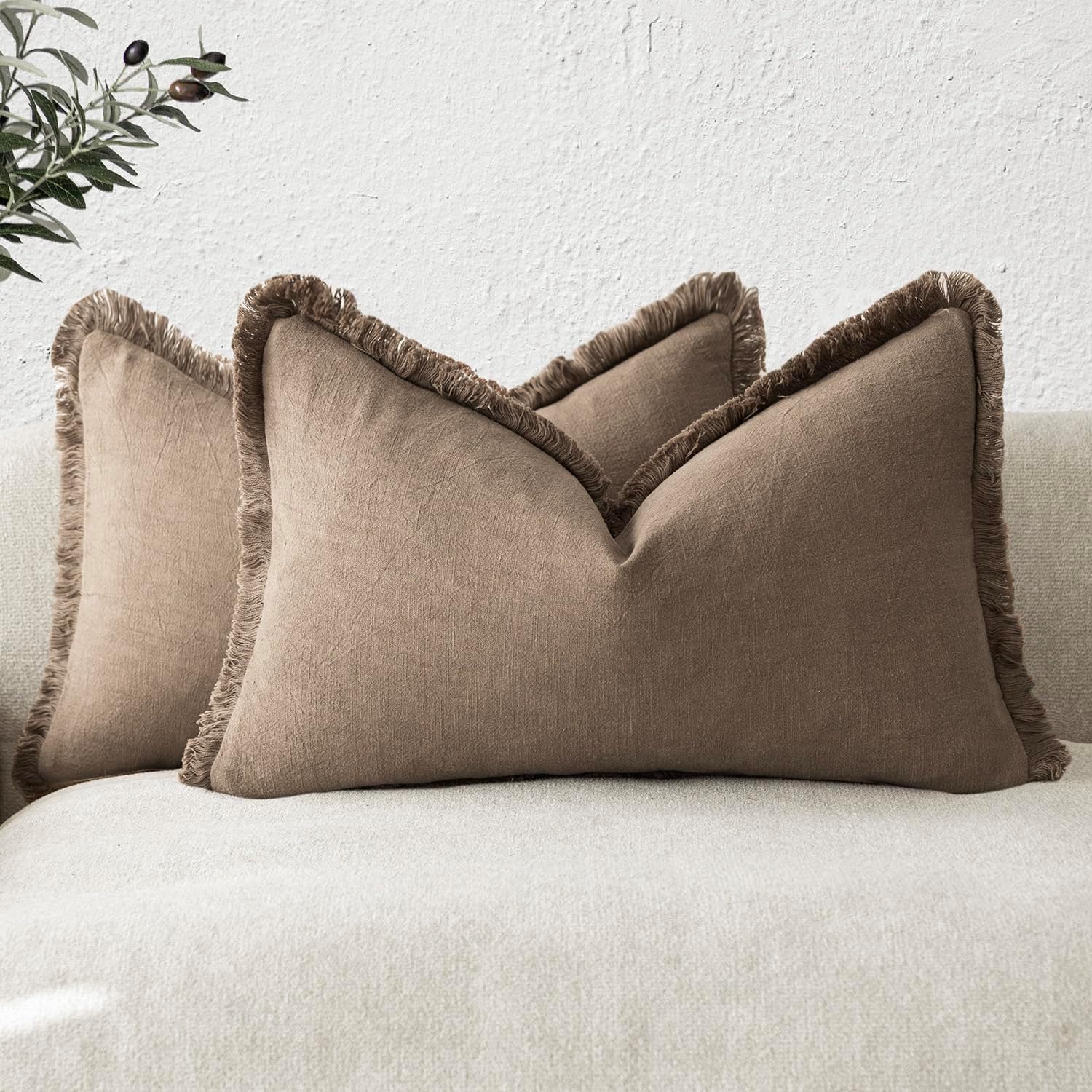 Foindtower Set of 2 Decorative Linen Fringe Throw Pillow Covers Cozy Boho Farmhouse Cushion Cover with Tassels Soft Accent Pillowcase for Couch Sofa Bed Living Room Home Decor,18×18 Inch,Navy Blue