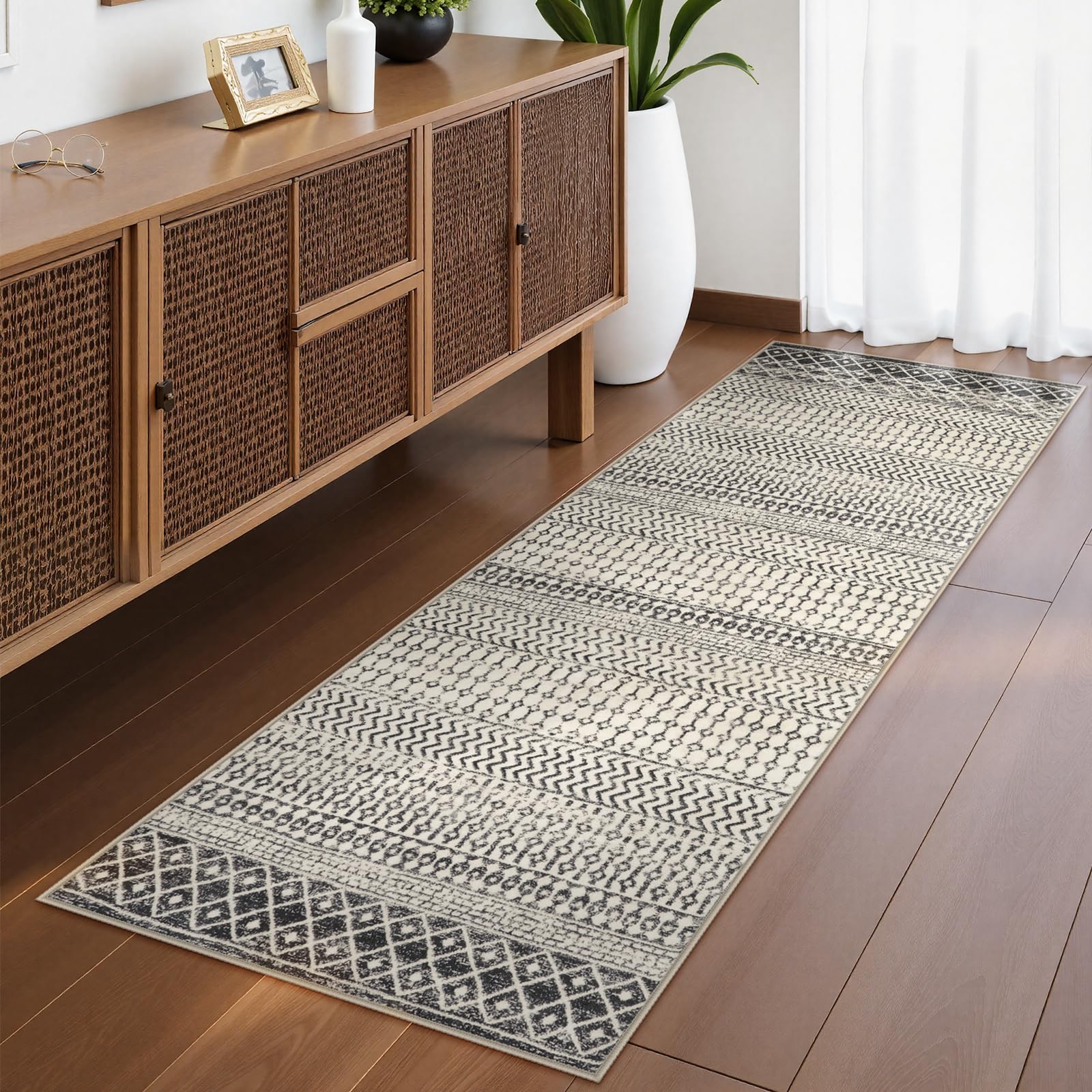 Moroccan Washable Rugs, 2x3 Light Grey Rug Non-Slip Small Distressed Entryway Rugs, Soft Low-Pile Bedroom Rug Indoor Doormat Carpet for Entryway Kitchen Bathroom