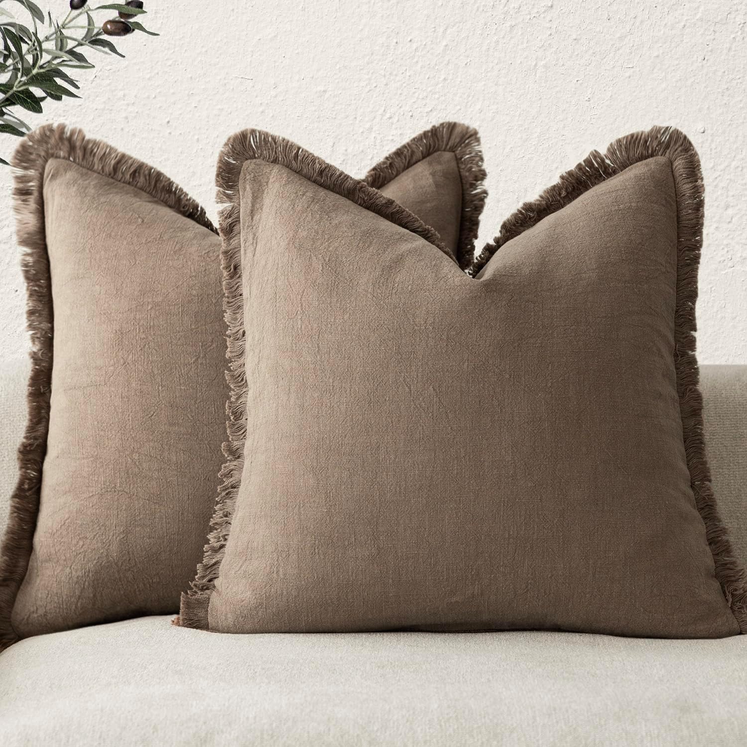 Foindtower Set of 2 Decorative Linen Fringe Throw Pillow Covers Cozy Boho Farmhouse Cushion Cover with Tassels Soft Accent Pillowcase for Couch Sofa Bed Living Room Home Decor,18×18 Inch,Navy Blue