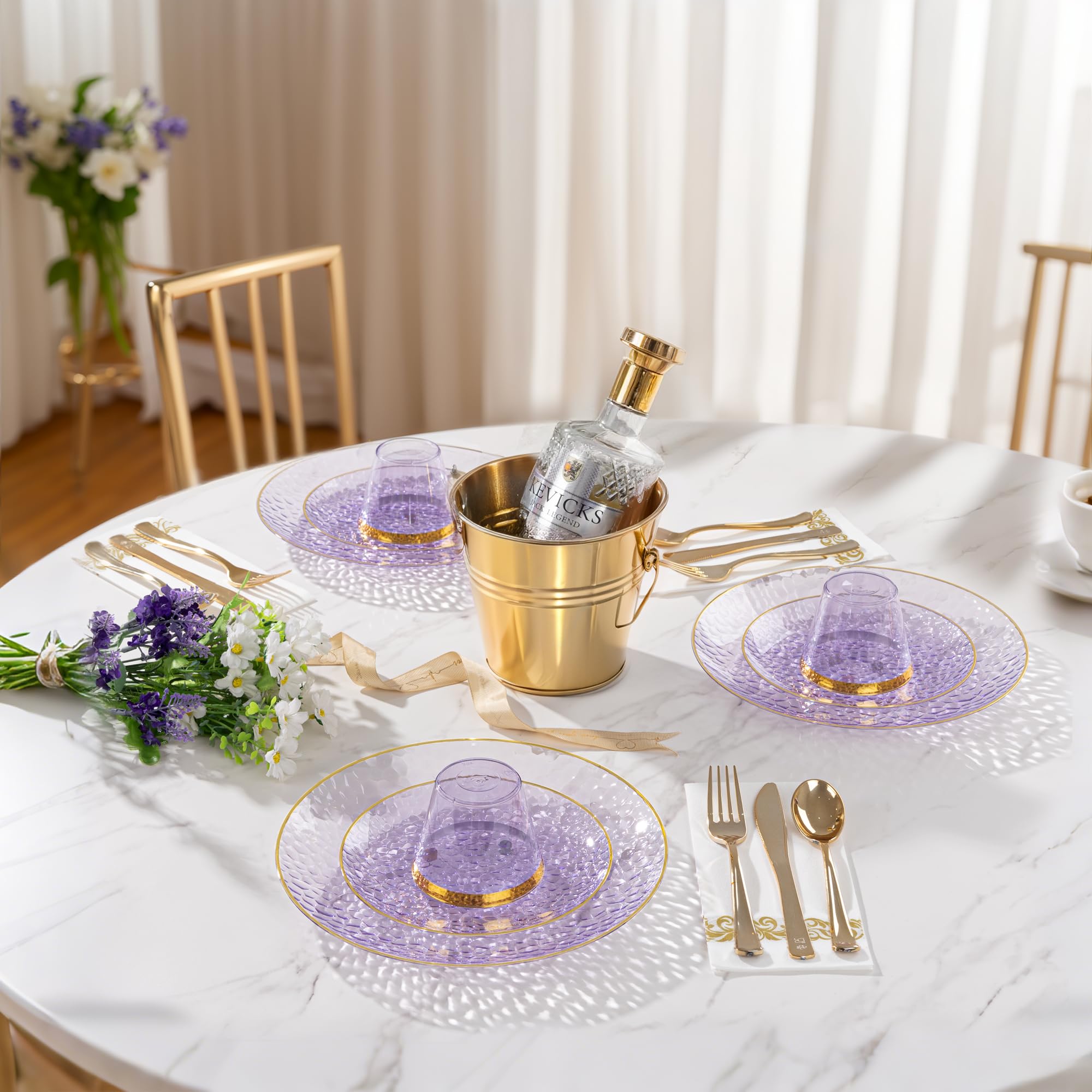 DaYammi 100 Pcs Clear Gold Plastic Plates, Hammered Party Plate, Fancy Plastic Plates Disposable Clear Disposable Dessert Platos, 7 Inch Heavy duty Plastic Dessert Platos for Party & Wedding