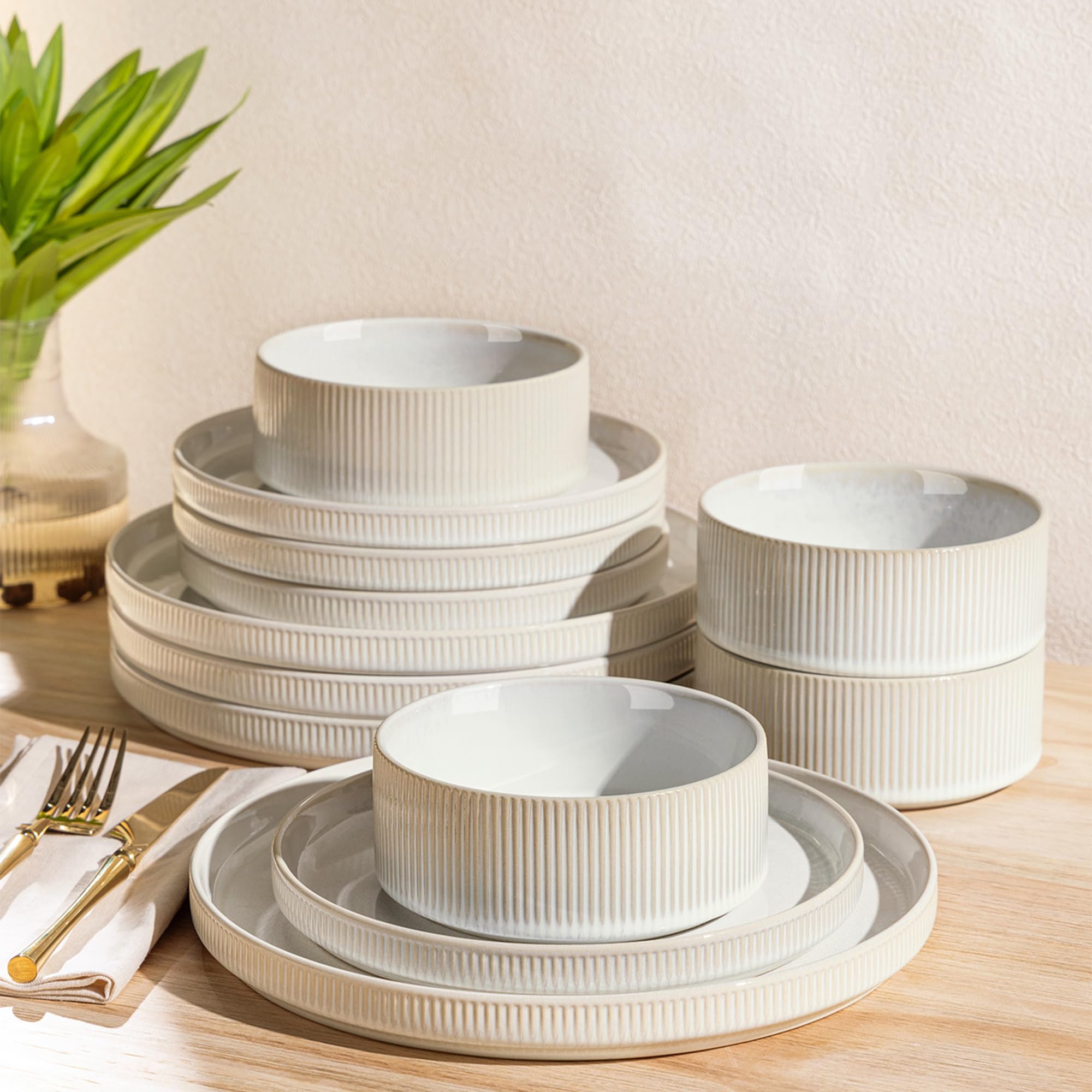 TheTerra Ceramic Dinnerware Sets for 4, 12 Pieces Porcelain Lightweight Speckled Plates and Bowls Sets, Scratch Resistant Dish Set, Oven & Microwave & Dishwasher Safe