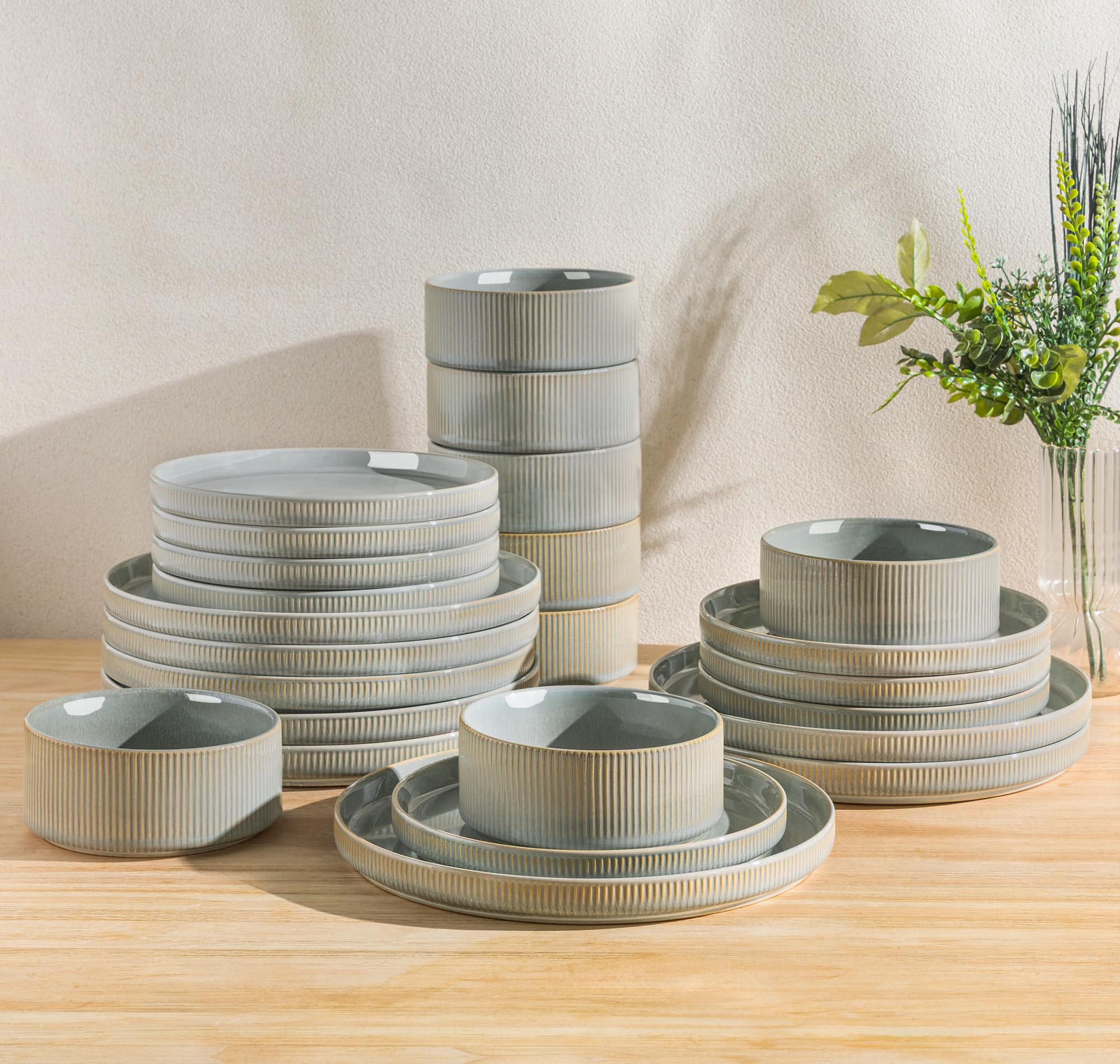 TheTerra Ceramic Dinnerware Sets for 4, 12 Pieces Porcelain Lightweight Speckled Plates and Bowls Sets, Scratch Resistant Dish Set, Oven & Microwave & Dishwasher Safe