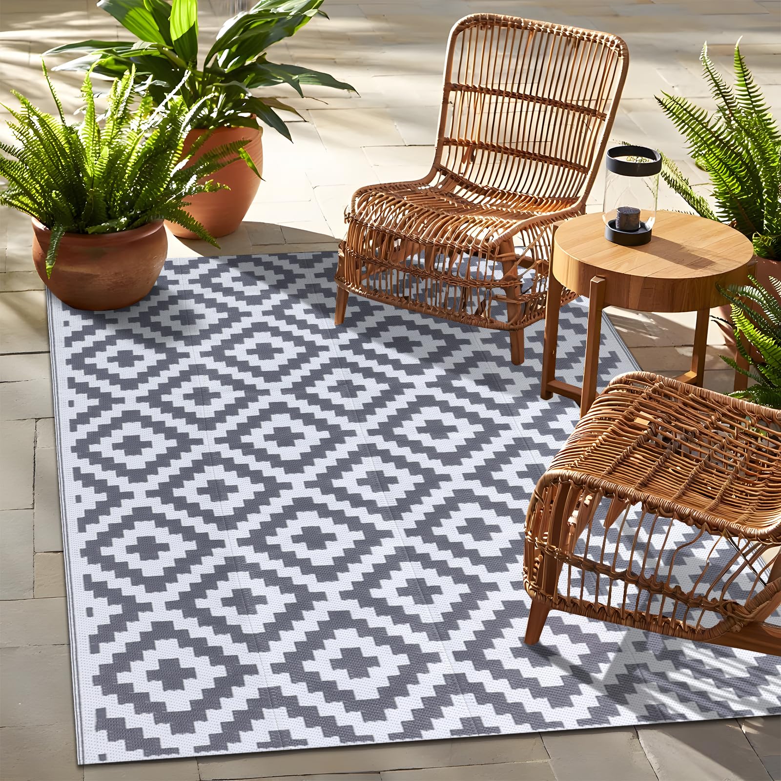 OLANLY Waterproof Outdoor Rug 5x8 ft, Outdoor Plastic Straw Rug for Camping, RV Mat Outside, Indoor Outdoor Carpet for Porch, Deck, Backyard, Balcony, Picnic, Black & White