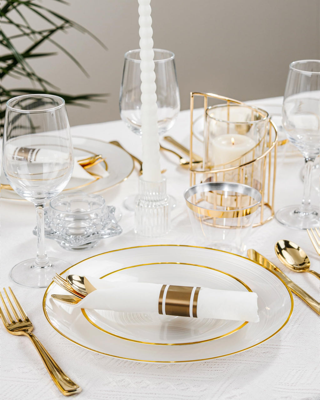 Morejoy 60Pcs Brown Plastic Plates,Brown Disposable Plates With Gold Rim, Gold Party Dinnerware Set Include 30 Dessert plates,30 Dinner plates for Party & Wedding