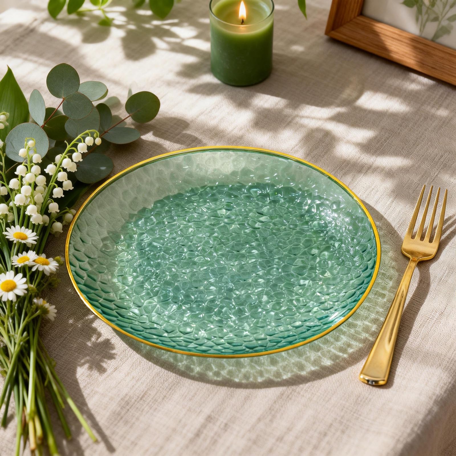 DaYammi 240Pcs Gold Plastic Plates Including 120Pcs Dessert Plates and 120Pcs Cake Forks,Hammered Party Plate,Clear Gold Appetizer plates Heavy duty Disposable Plastic Plate for Party Wedding Birthday