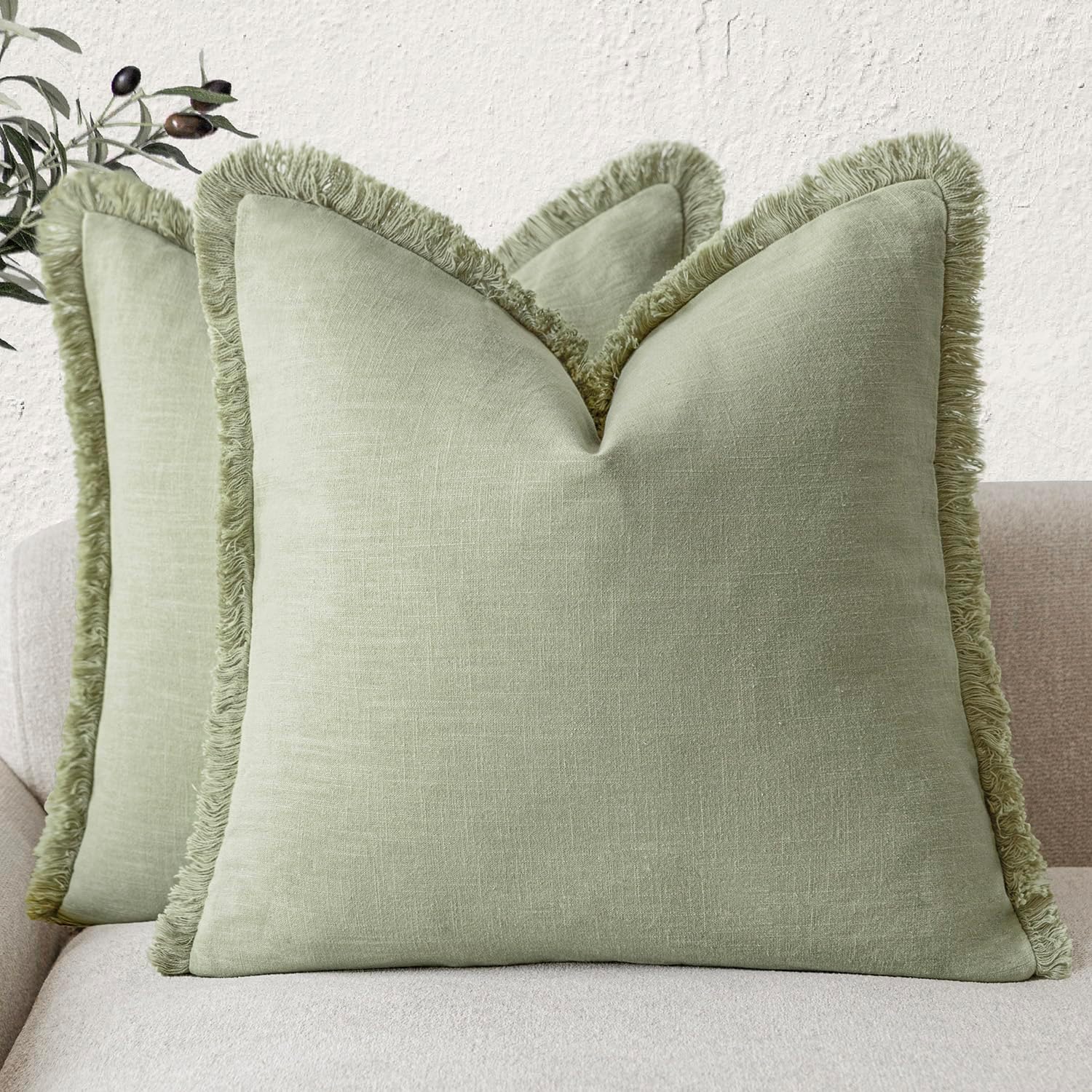 Foindtower Set of 2 Decorative Linen Fringe Throw Pillow Covers Cozy Boho Farmhouse Cushion Cover with Tassels Soft Accent Pillowcase for Couch Sofa Bed Living Room Home Decor,18×18 Inch,Navy Blue