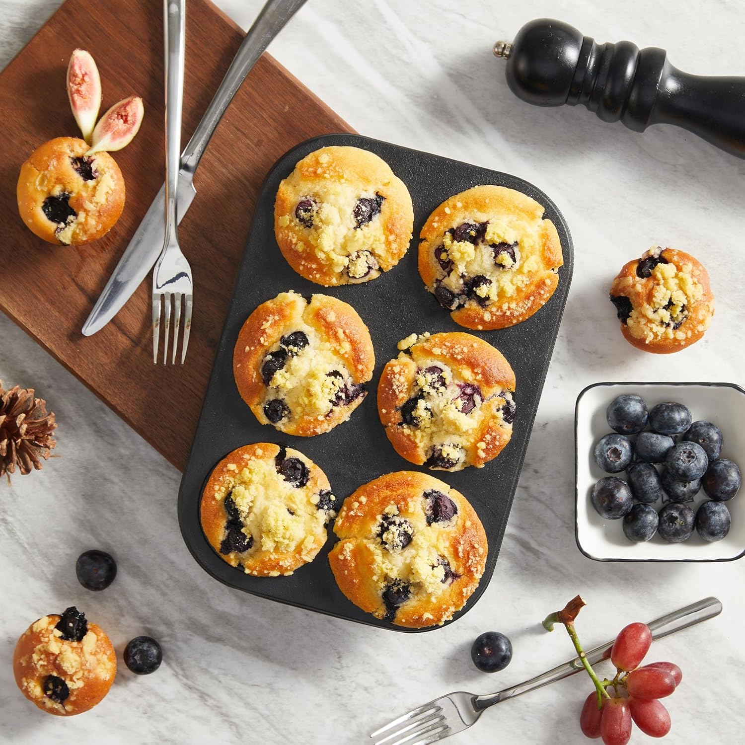 HONGBAKE Cast Iron Muffin Pan, Natural Uncoated Pre-Seasoned Muffin Tin, Nonstick Cupcake Pans for Baking, Stovetop & Oven Safe, Standard Size 6-Cup