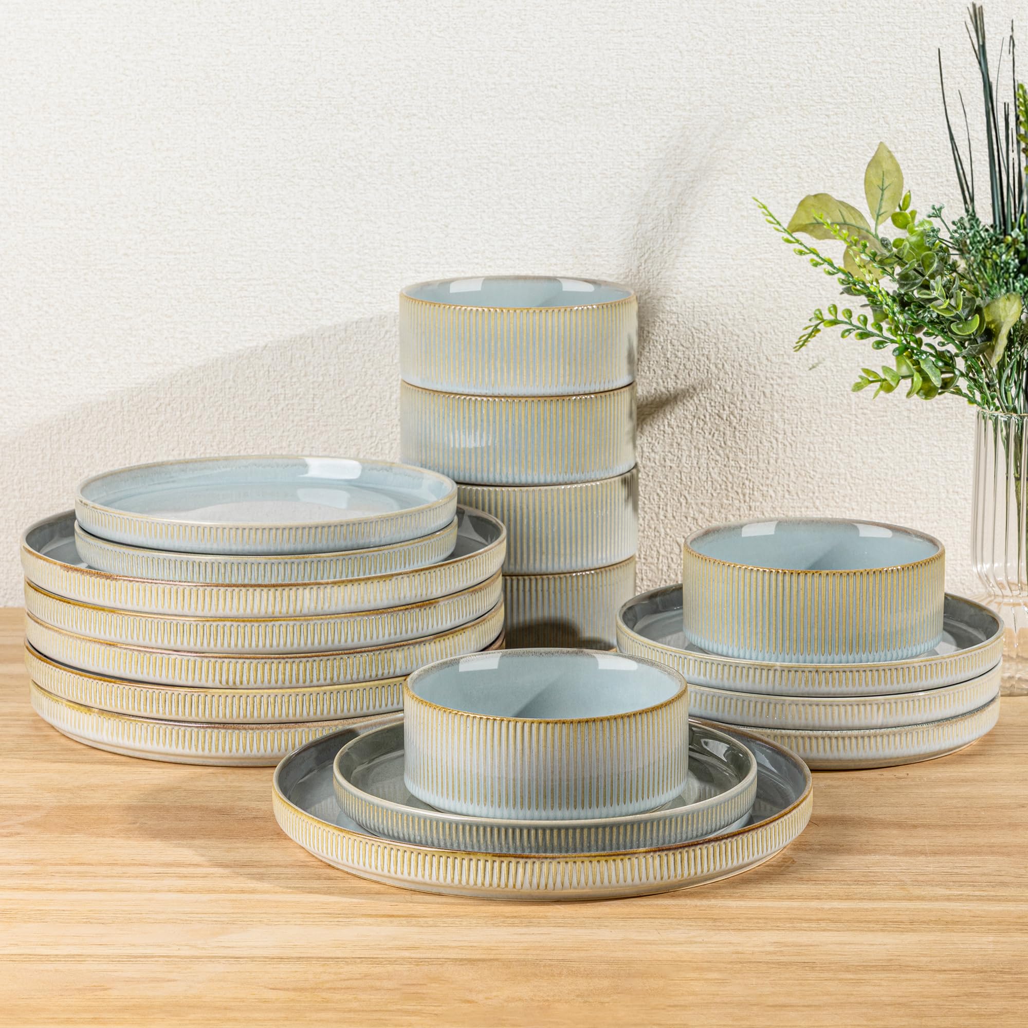 TheTerra Ceramic Dinnerware Sets for 4, 12 Pieces Porcelain Lightweight Speckled Plates and Bowls Sets, Scratch Resistant Dish Set, Oven & Microwave & Dishwasher Safe