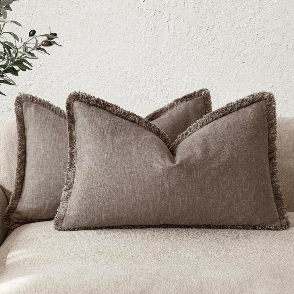 Foindtower Set of 2 Decorative Linen Fringe Throw Pillow Covers Cozy Boho Farmhouse Cushion Cover with Tassels Soft Accent Pillowcase for Couch Sofa Bed Living Room Home Decor,18×18 Inch,Navy Blue