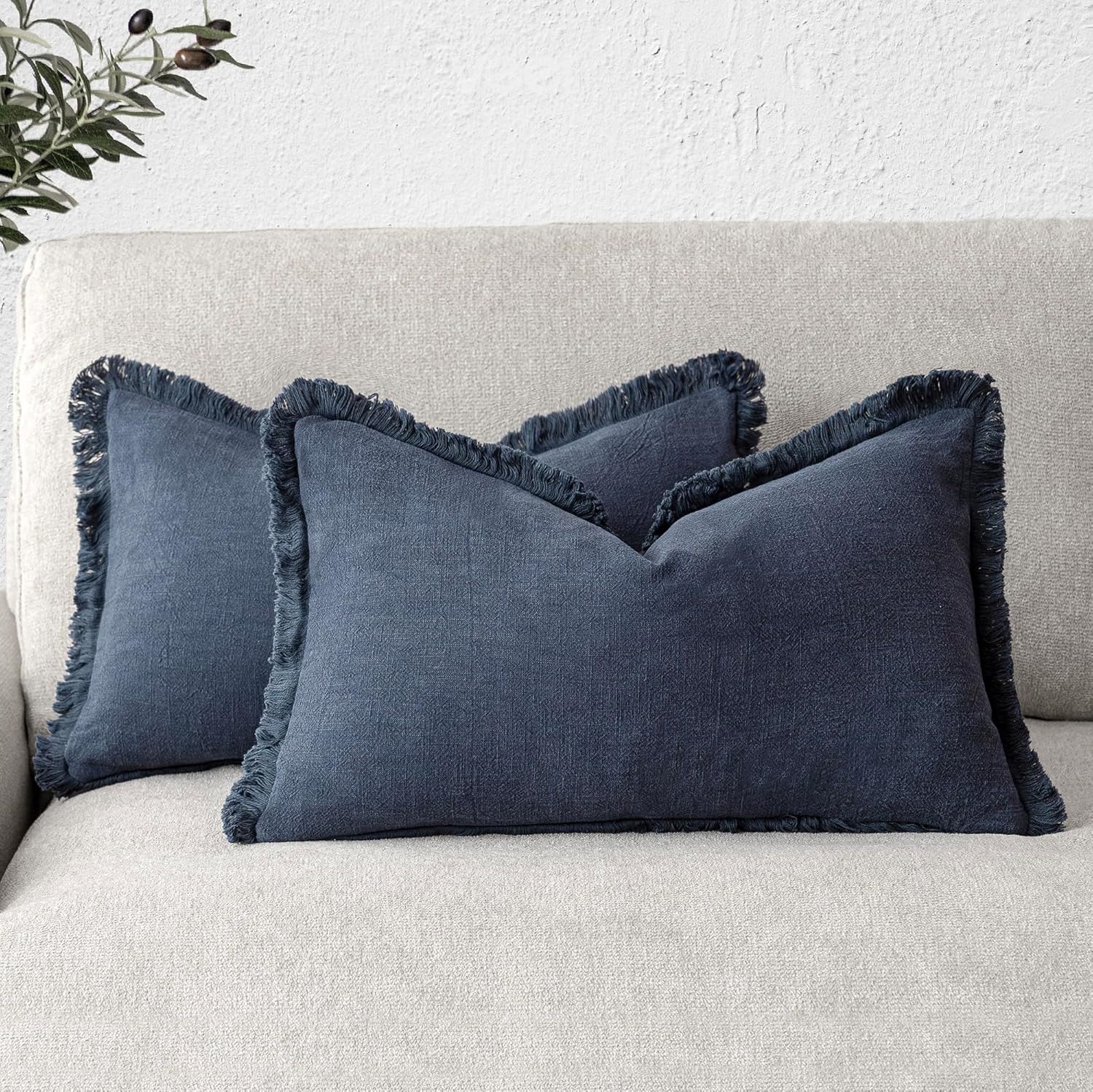 Foindtower Set of 2 Decorative Linen Fringe Throw Pillow Covers Cozy Boho Farmhouse Cushion Cover with Tassels Soft Accent Pillowcase for Couch Sofa Bed Living Room Home Decor,18×18 Inch,Navy Blue