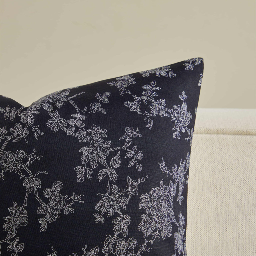 100% Cotton French Pastoral Throw Pillow Covers Set of 2, 18x18 Inch Blue Farmhouse Decorative Cushion Covers for Sofa Bed Living Room Home Decor