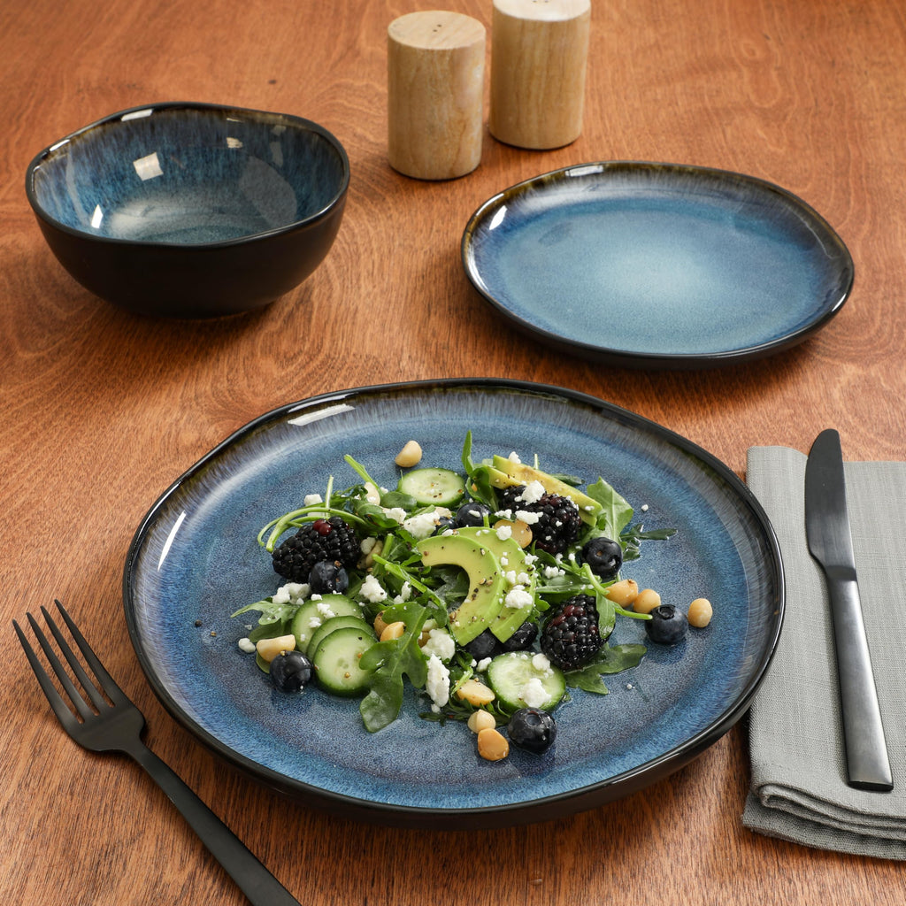 Gibson Elite Soho Lounge Square 16-Piece Dinnerware Set, Service for 4, Reactive Glaze Stoneware Plates and Bowls, Modern Dishes, Microwave & Dishwasher Safe – Red and Black