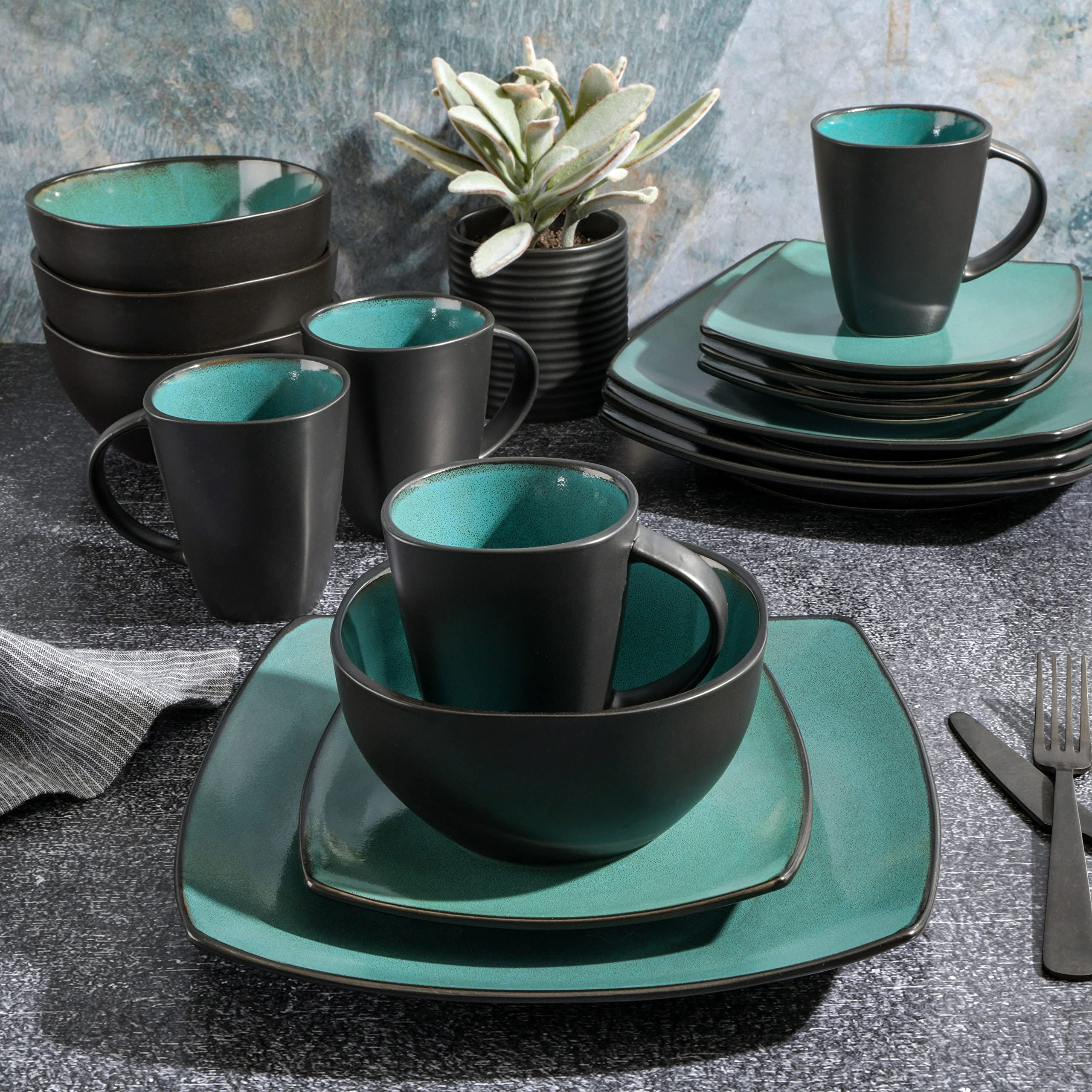 Gibson Elite Soho Lounge Square 16-Piece Dinnerware Set, Service for 4, Reactive Glaze Stoneware Plates and Bowls, Modern Dishes, Microwave & Dishwasher Safe – Red and Black