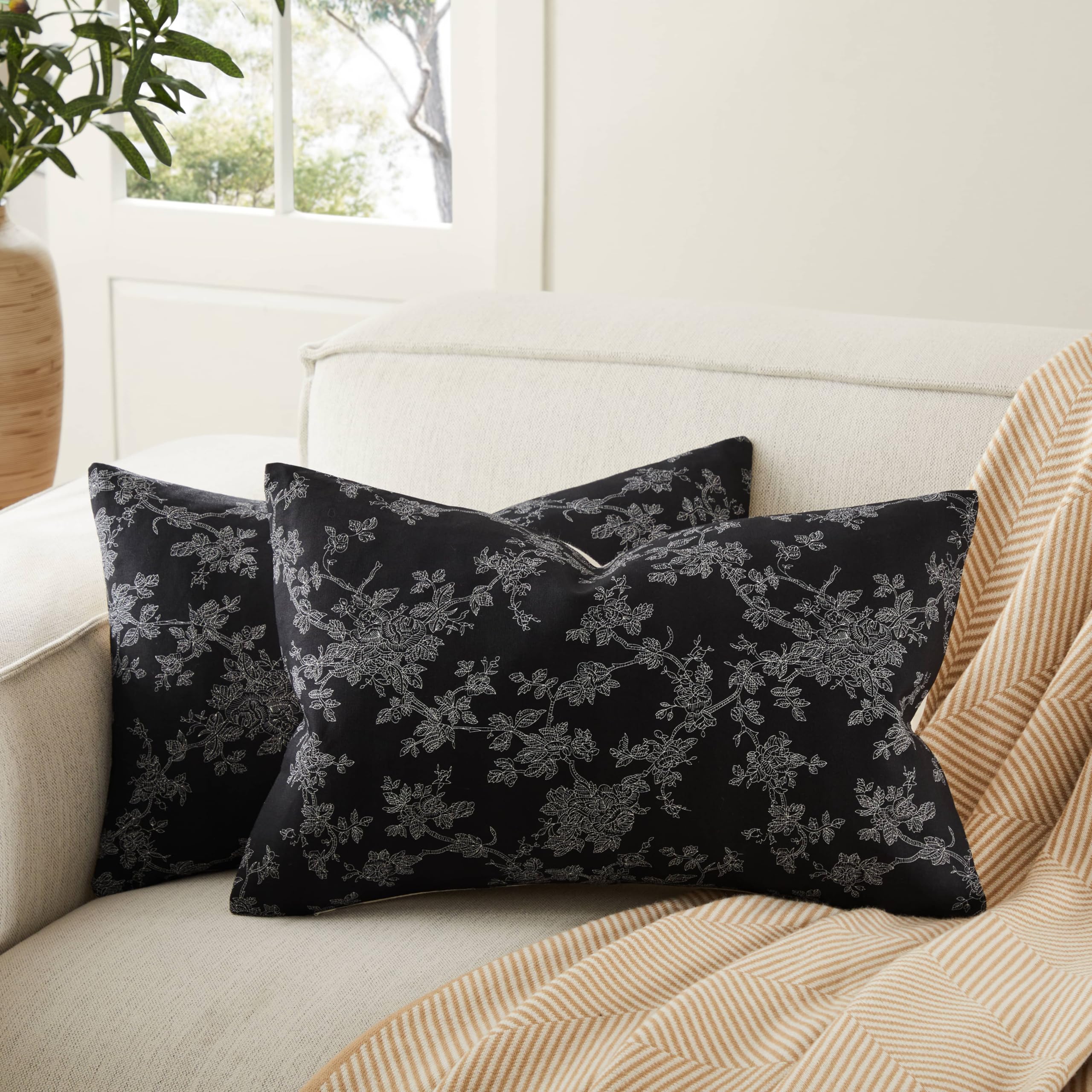 100% Cotton French Pastoral Throw Pillow Covers Set of 2, 18x18 Inch Blue Farmhouse Decorative Cushion Covers for Sofa Bed Living Room Home Decor