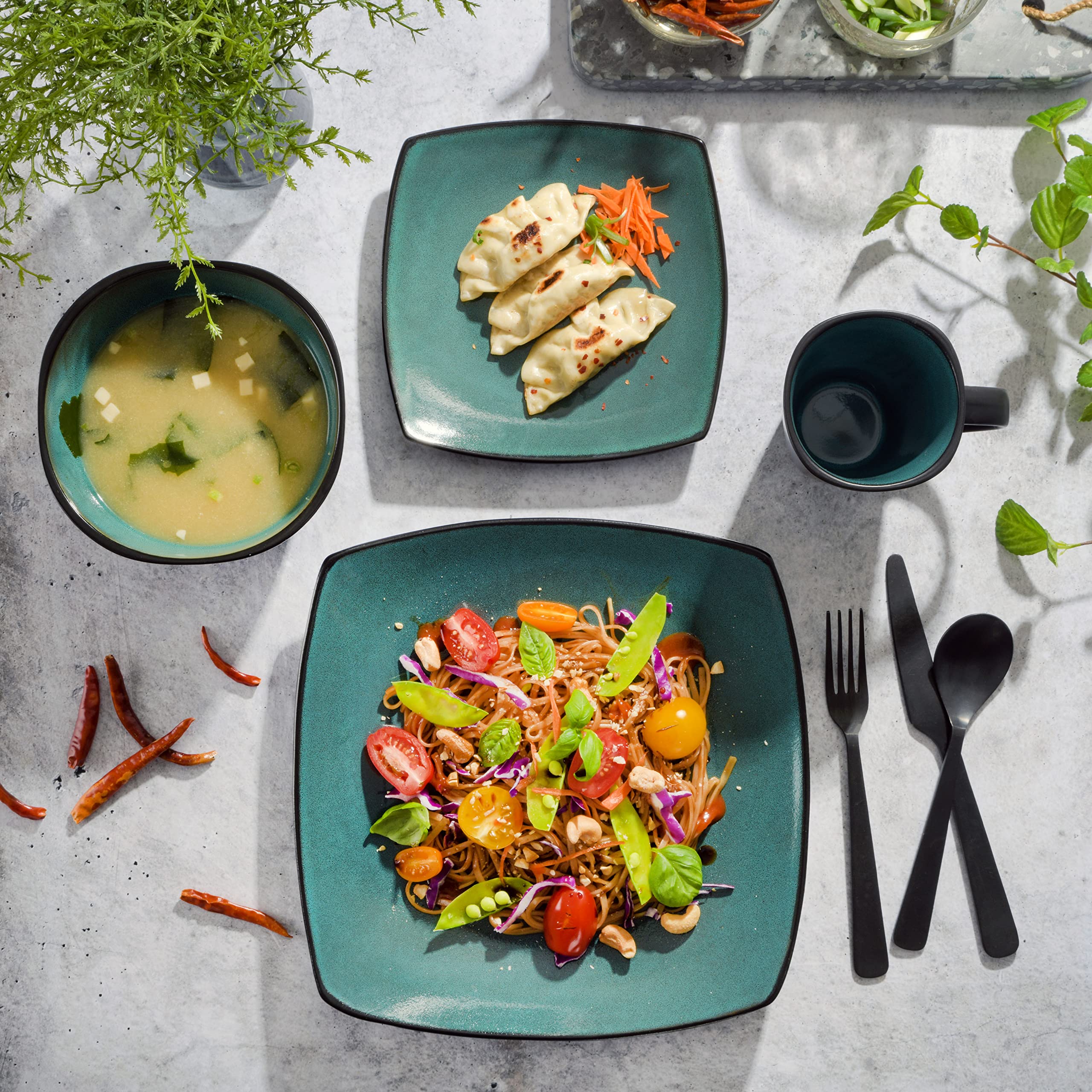 Gibson Elite Soho Lounge Square 16-Piece Dinnerware Set, Service for 4, Reactive Glaze Stoneware Plates and Bowls, Modern Dishes, Microwave & Dishwasher Safe – Red and Black