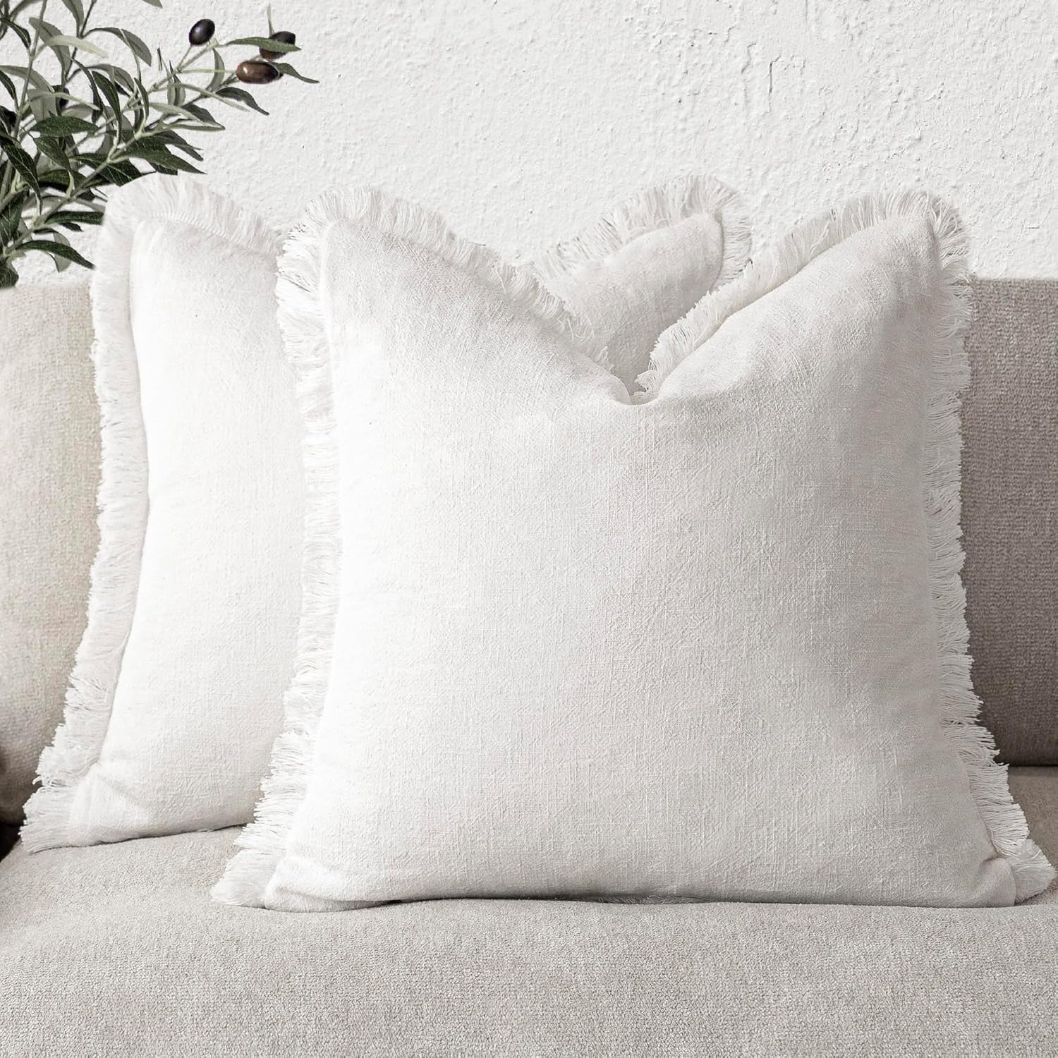 Foindtower Set of 2 Decorative Linen Fringe Throw Pillow Covers Cozy Boho Farmhouse Cushion Cover with Tassels Soft Accent Pillowcase for Couch Sofa Bed Living Room Home Decor,18×18 Inch,Navy Blue